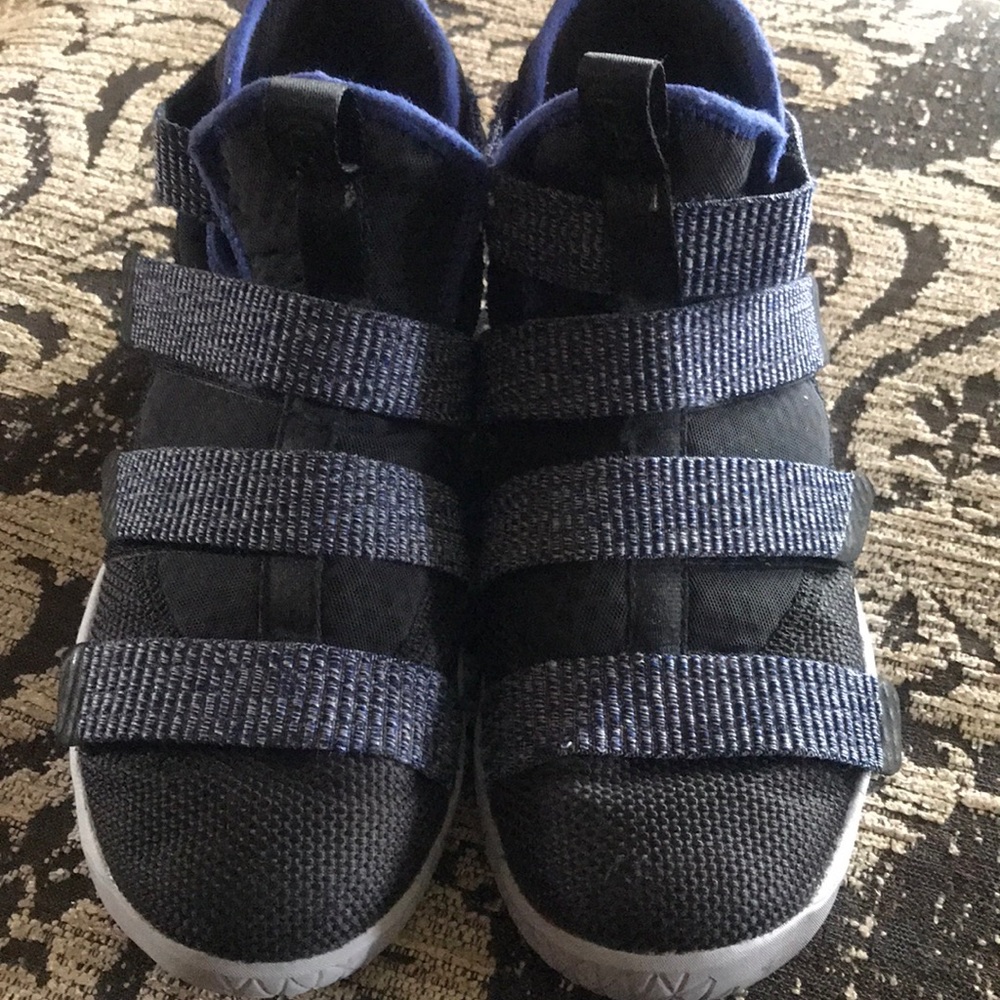 LeBron Soldier 11’s.